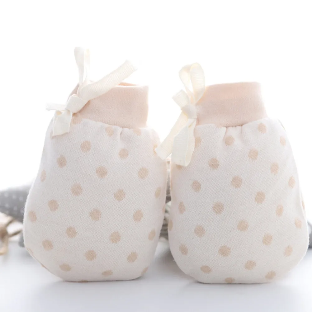 

4Pairs Infant Anti-Scratching Gloves Newborn Warm Mittens Safe Skin-Friendly Fabric Machine Washable Cozy Fit for Baby Boys and