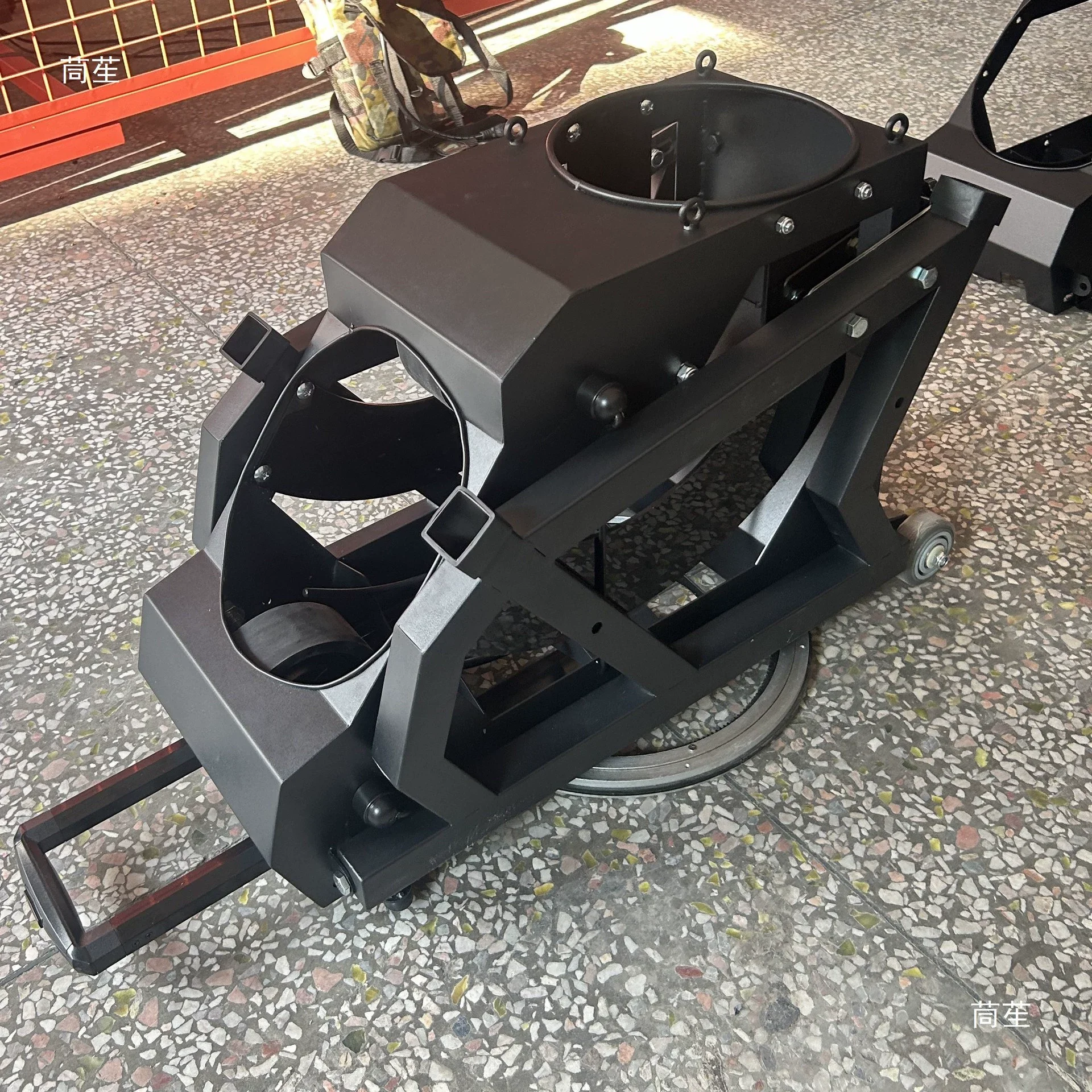 Automatic Basketball Shooting Machine Mini Car-Mounted Basketball Launcher Small Ball Feeder Hoop Automatic Basketball Launcher