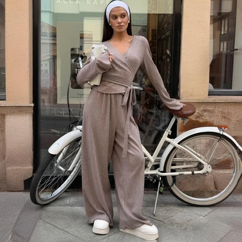 

Tornova Вязаный топ на шнуровке с v-образным вырезом, женский костюм, сексуальный свитер с глубоким вырезом, повседневные брюки с длинными рукавами, комплект из 2 предметов, осенняя женская одежда