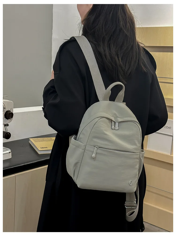 Stilvoller, minimalistischer Rucksack für Damen, leichte Reisetasche mit Telefonschlüsselaufbewahrung, kleiner, schicker Rucksack – Detail 23