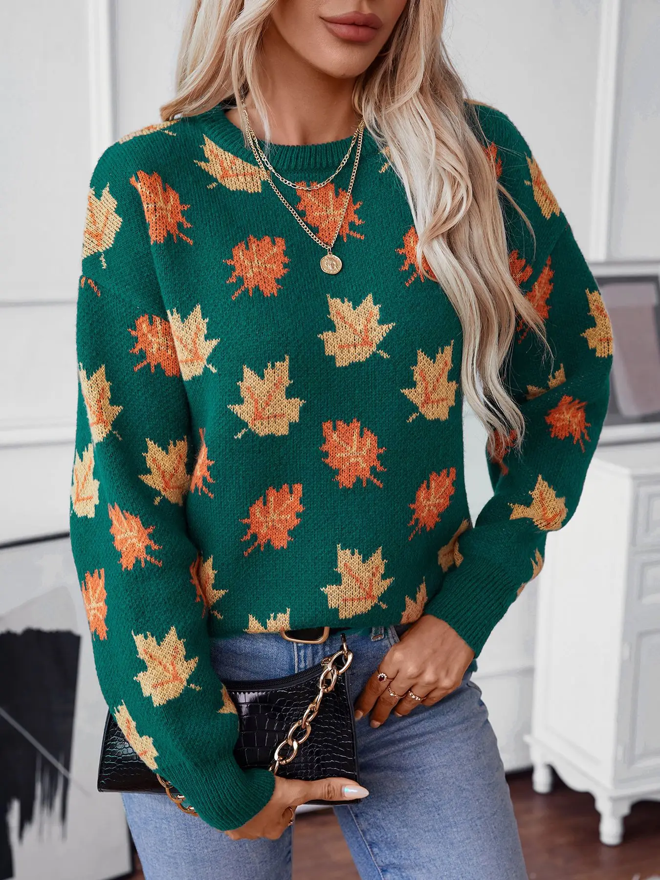 

Winter New Maple Leaf Pattern Knitted Pullover Sweater Women Commuter Round Neck Jacquard Casual Knitted Sweater Female Clothing