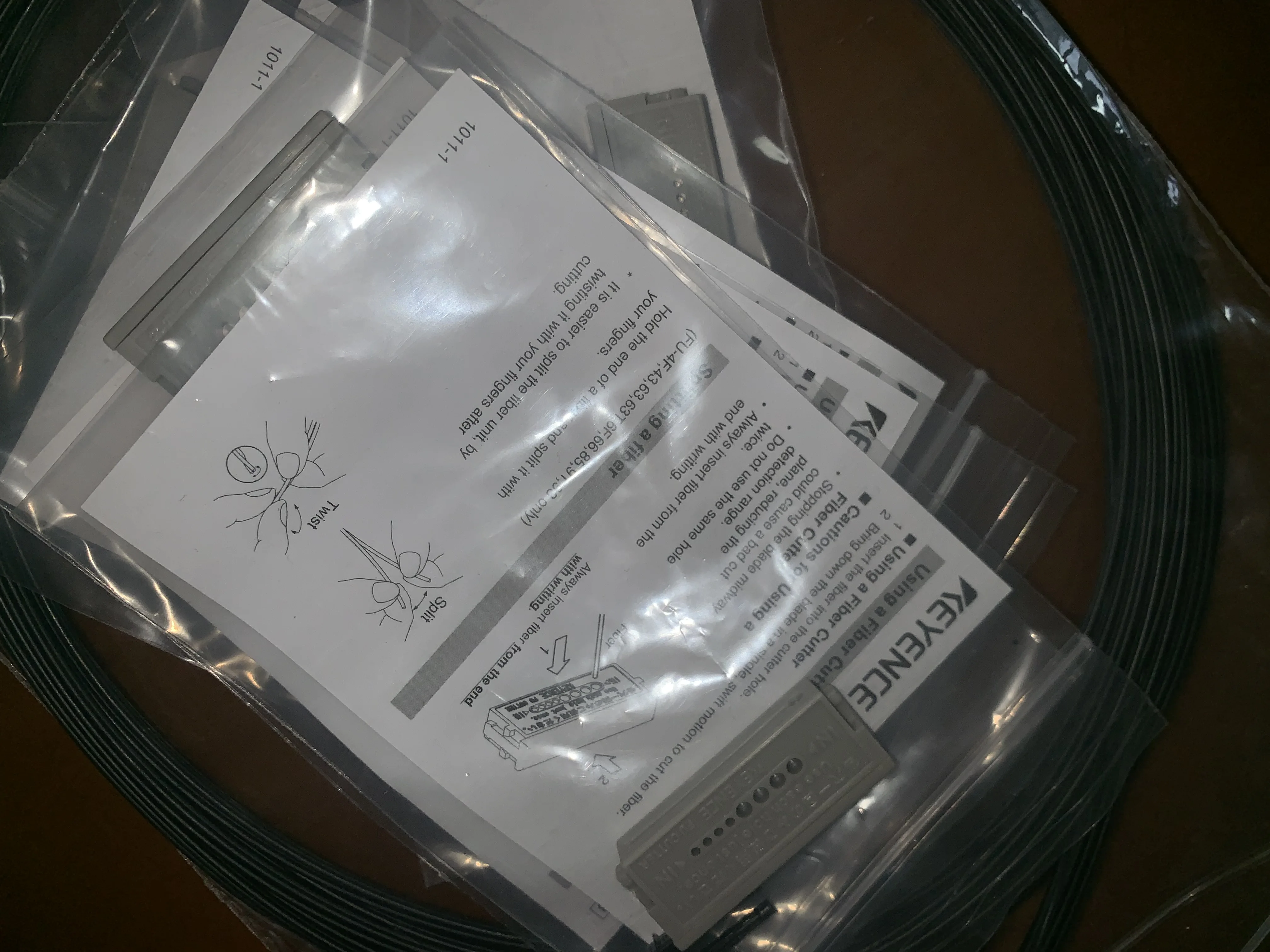 Nuovo codice a barre KEYENCE FU-66 Sensore in fibra ottica FU-71Z FU-7F FU-77 FU-63Z FU-67V FU-4FZ FU-77V