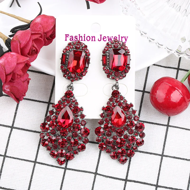 Luxury Jewelry Wholesale Bridesmaid Wedding Accessories Long Gun Black Red Rhinestone Crystal Chandelier Drop Earrings for Women