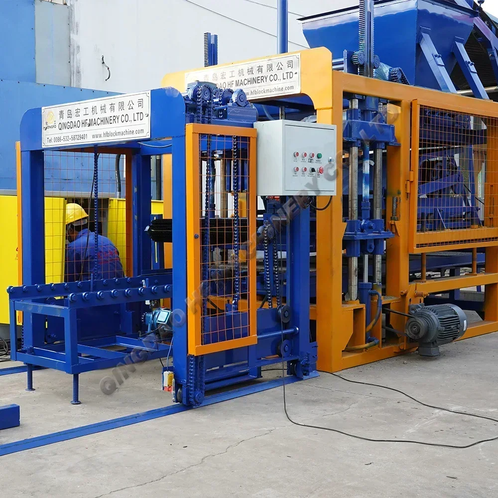 رائجة البيع QT4-18 آلات مواد البناء لآلة تصنيع الطوب الطيني سهلة التشغيل