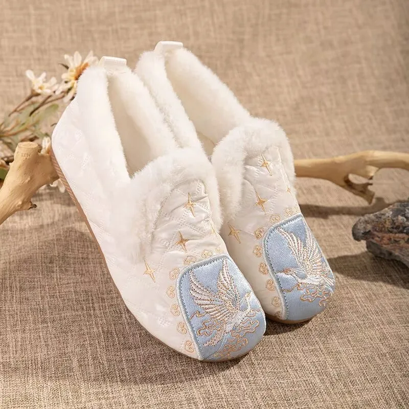 

Winter Hanfu Shoes Women Chinese Ancient Embroidery Shoes Winter Warm Fur Pink White Flat-bottomed Hanfu Shoes Plus Size 34-41#