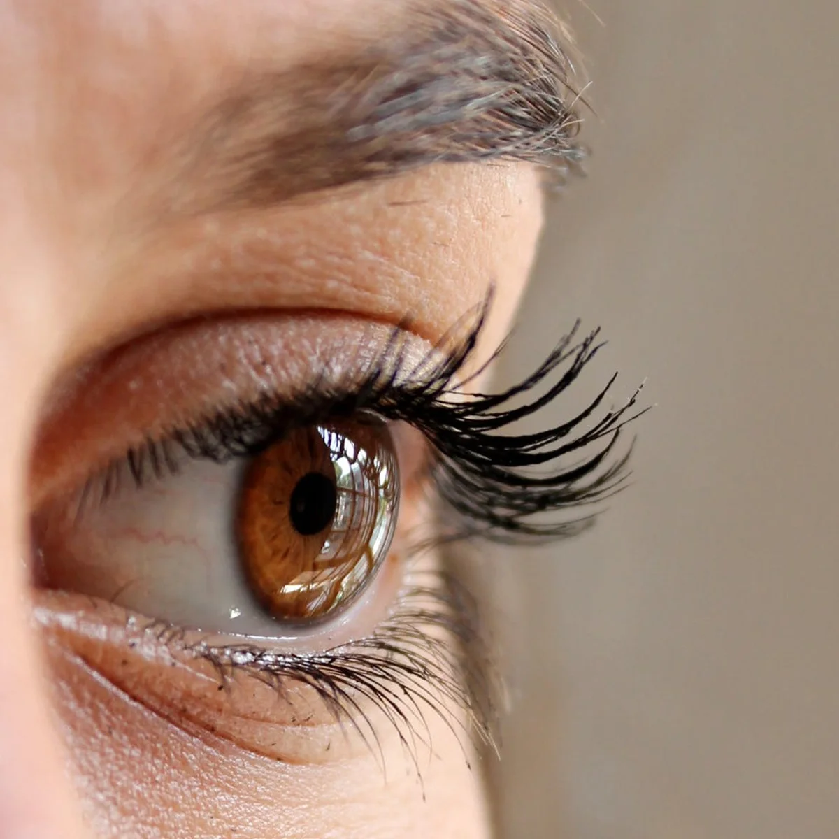 Lebensechte künstliche Wimpern, dicke, natürliche Wimpern, stilvoller, schicker Augen-Make-up-Verstärker, größere, heller Augen, geeignet für alle Arten von Partys