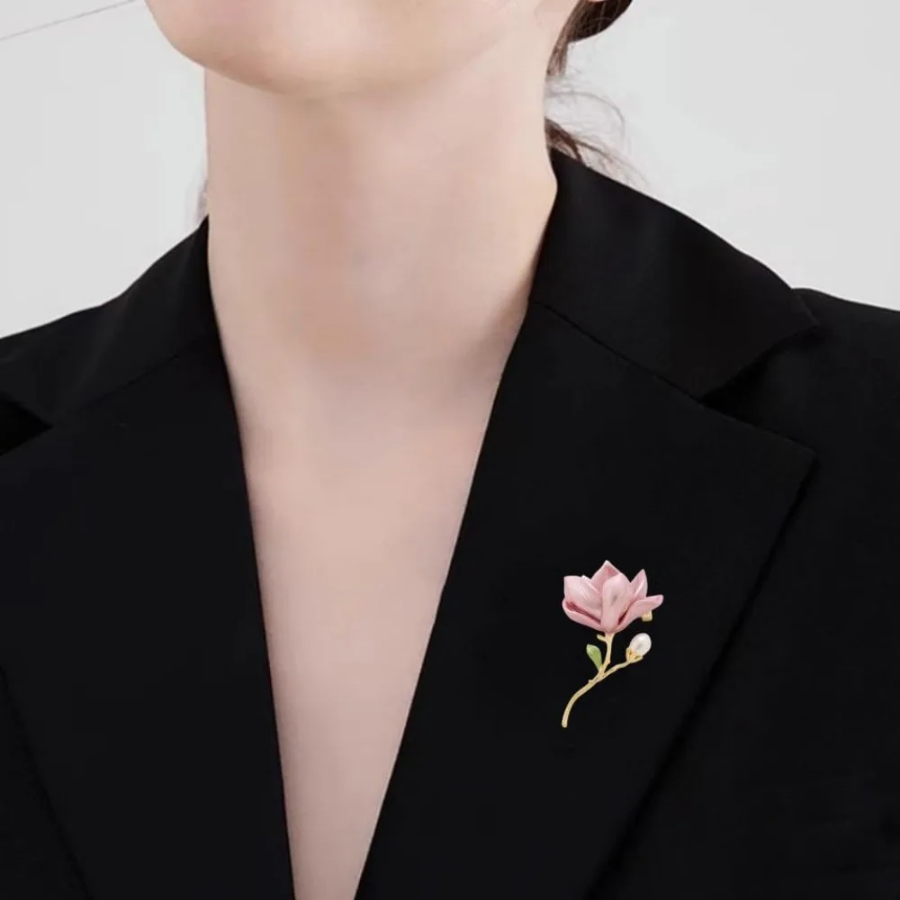 Брошь из сплава с цветком магнолии, значок с цветами, элегантная модная булавка, сумки для одежды, аксессуары, ювелирные изделия, подарки, брошь, булавки