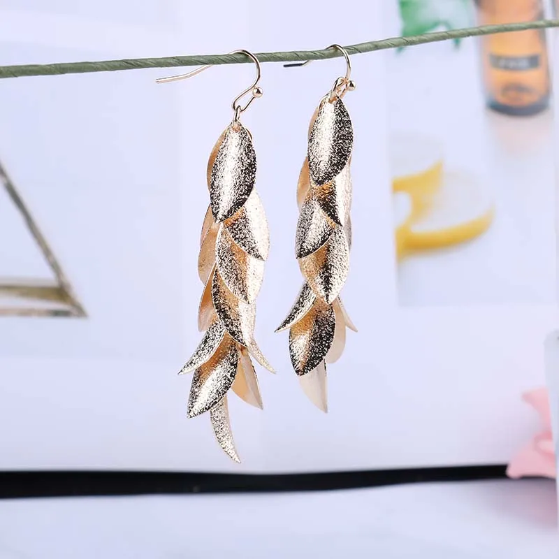 Trendy Glitter Metal Leaves String Clip On Earrings For Female Party Ear Clips Luxury Attractive No Pierced Clip Earring Gift