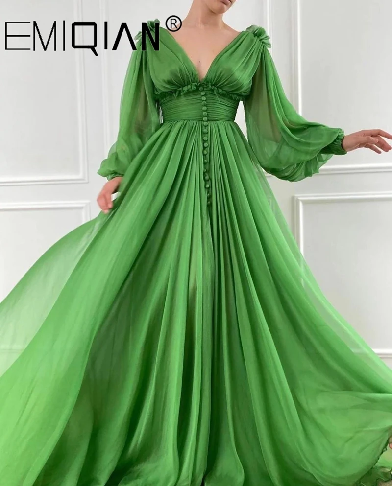 

Green Chiffon Long Prom Dresses Flowing Sleeve Ruched Waist Luxurious Buttons Evening Dresses Party Dresses Evening Gowns