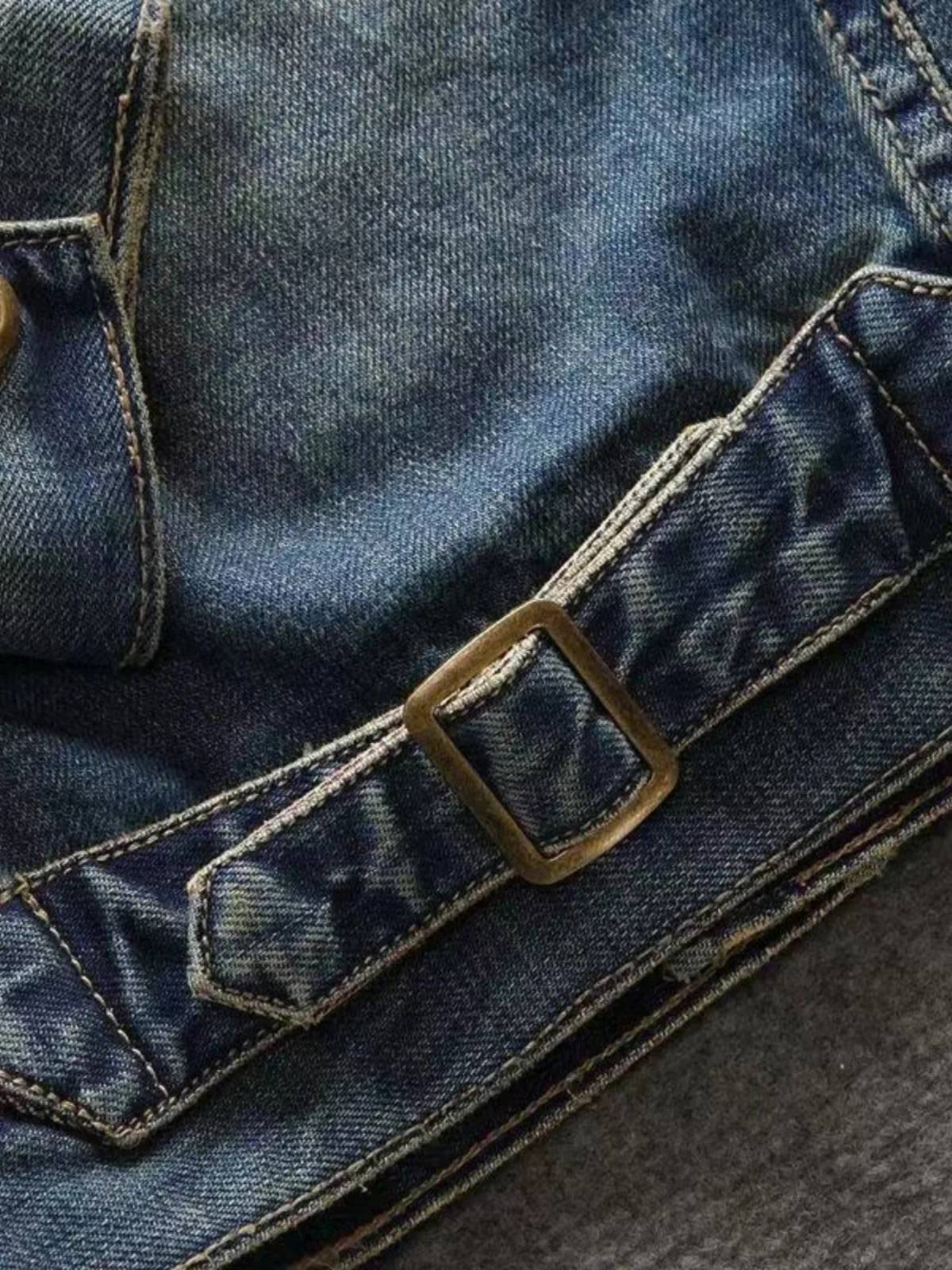 

Мужская джинсовая куртка в стиле ретро с эффектом потертости, приталенная, модная, в рабочем стиле, с принтом, с длинными рукавами, молодежная, осенне-весенняя верхняя одежда