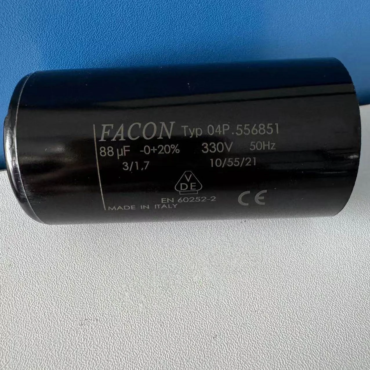

FACON 330V 88UF O4P556851 Fan fan motor compressor starting capacitor