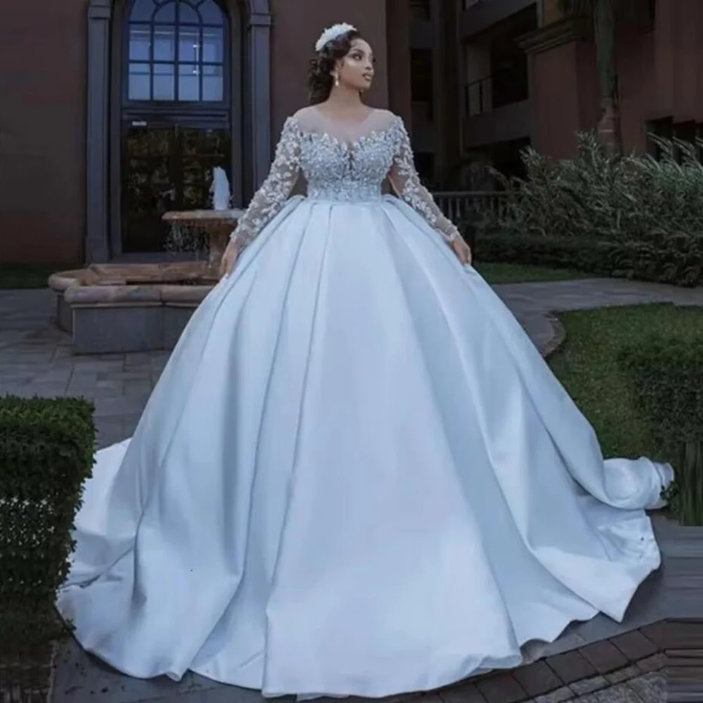 Modern V Neck Long Sleeves Weddding Dresses Lace Appliques V Neck Bridal Gowns Customized Ball Gown Princess Bride Party Attire