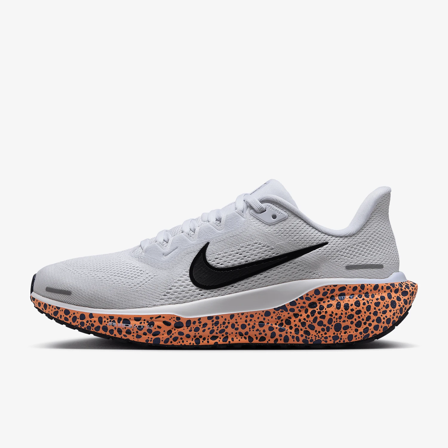 حذاء الجري Nike Official 2024 الجديد للنساء FN7678-900