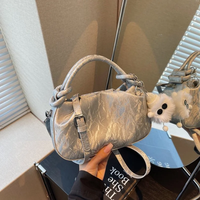 

Очаровательная и милая новинка 2025 года, женская роскошная брендовая кожаная сумка на плечо, известный дизайнер, классическая, популярная, повседневная ​