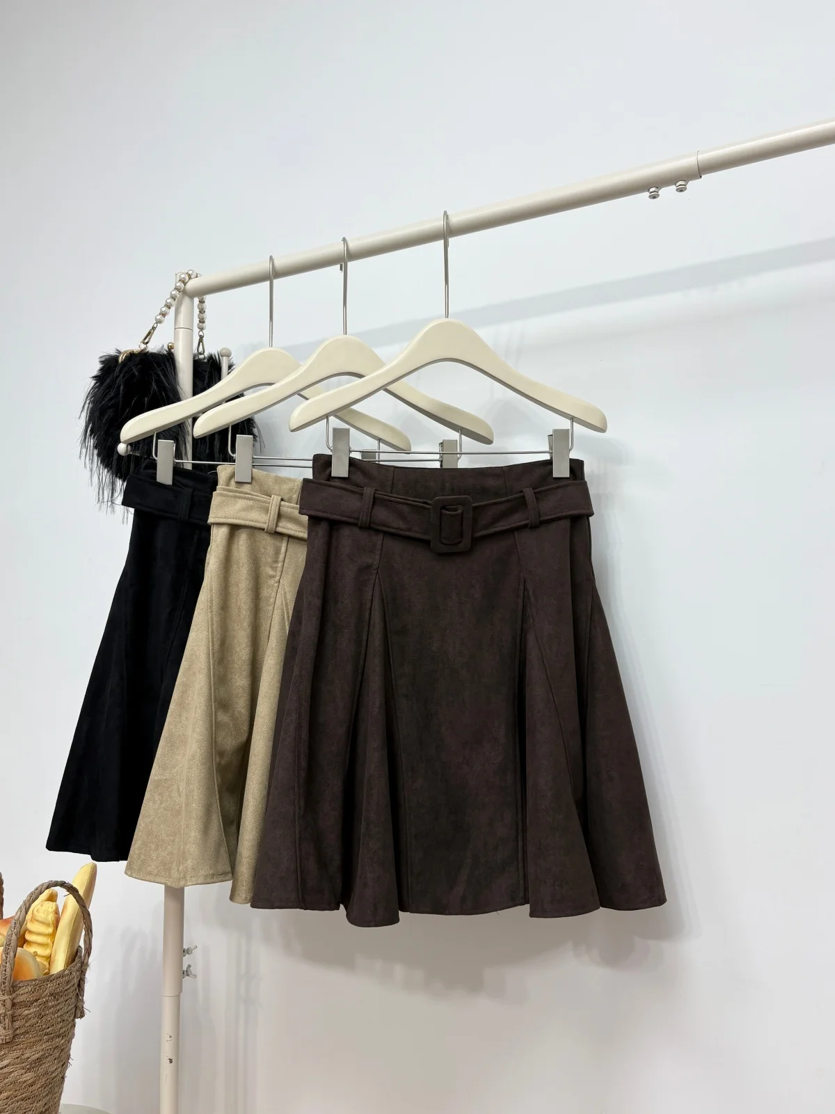 Women's Spring Autumn Elegant Faux Suede Knee Length Skirt Lady Solid Color High Waist Mid Length Skirt With Belt
