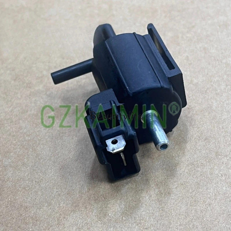 

Automotive solenoid valve OE K5T81586 auto parts