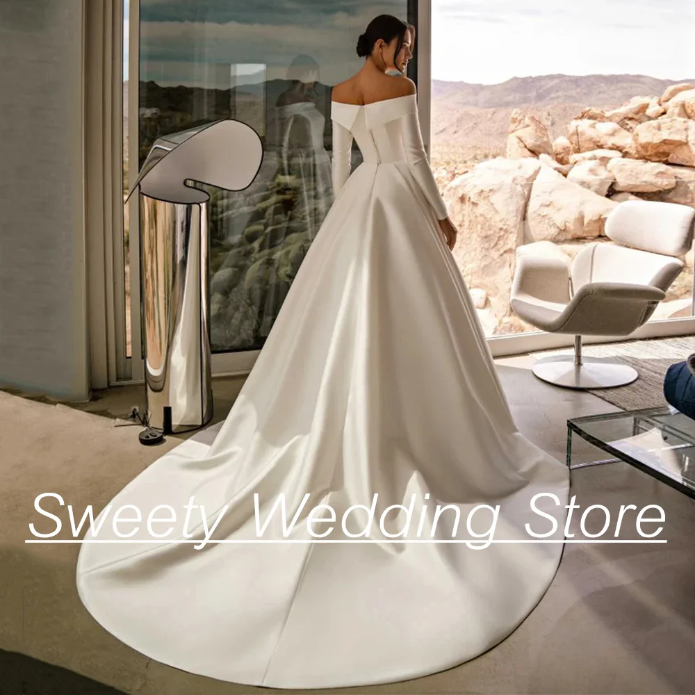 Simple Satin Wedding Dress Customized Bride Dresses Elegant Boat Neck Long Sleeveless Buttons Court Train Bridal Gown