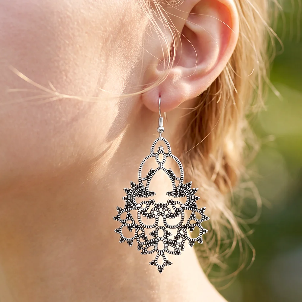 3-Pair Earring Set: Ethnic-Style Cutout Filigree Ear Hooks – Vintage-Finish Antique Silver Bohemian Vacation Earrings for Women