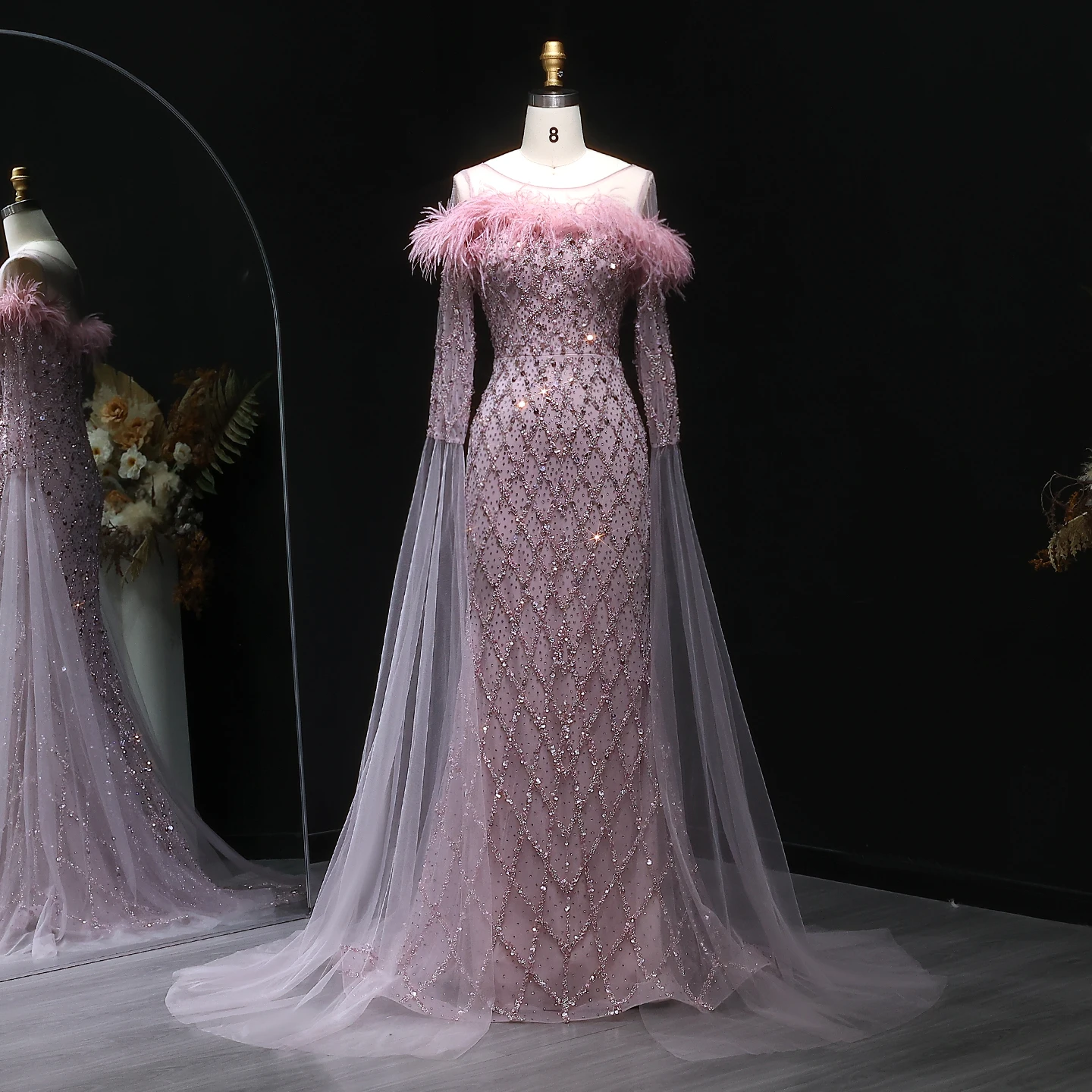 Sharon Said Luxuriöses Rosa Tüll-Abendkleid mit Federn, Langen Ärmeln, Schwer Perlenbestickt, Meerjungfrauenstil, für Formelle Anlässe und Partys, SS072 Maßanfertigung – Detail 3