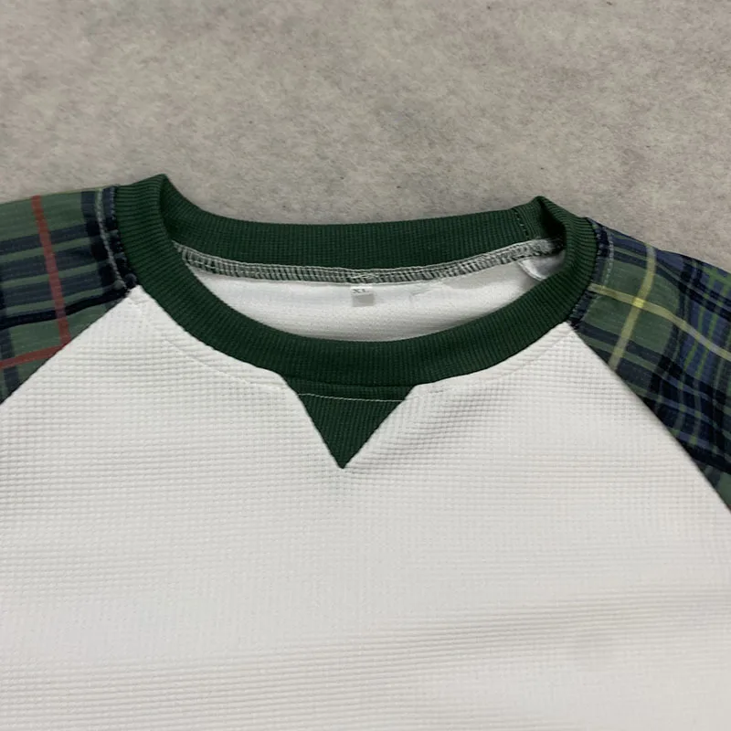 Retro-Kariertes Schulter-Waffel-Langarmshirt mit Rundhalsausschnitt, lässiger, lockerer, vielseitiger, trendiger Herrenpullover für den Herbst. – Detail 11