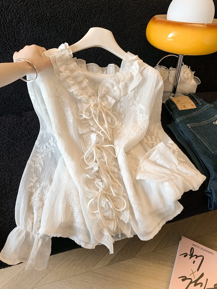 Gentle Wind V-Neck Lace Trim Shirt Women's Commute Long Sleeve Slimming Top Spring 2026 Korean Style Loose Fit Flounce Hem