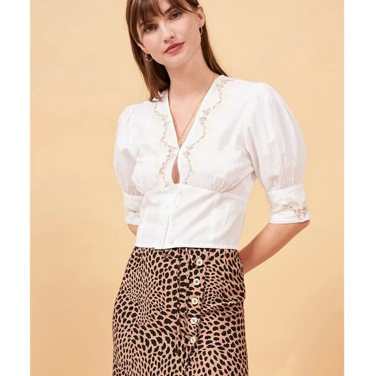 レトロな純綿レーストリムトップ、透かしデザイン、夏の新作、レディース通勤用スリムフィットトップス