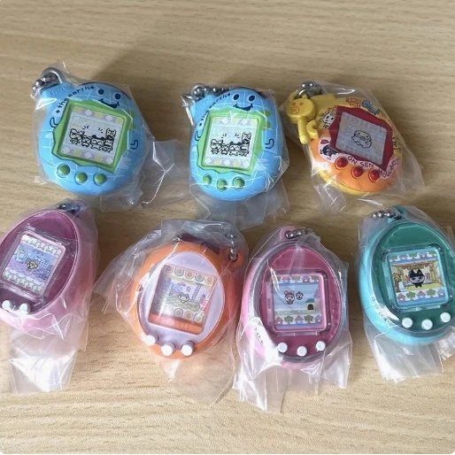 Tamagotchi Gashapon Capsule Toy Electronic Pets Game Console Model Pendant Key Chain Decoration Collectible Toys Children\'s Gift