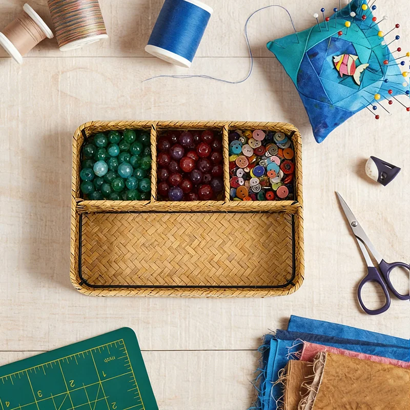 

4 Grids Storage Basket Hand-woven Desktop Sundries Storage Basket Clothes Cosmetic Stationery Hairpins Jewelry Accessories