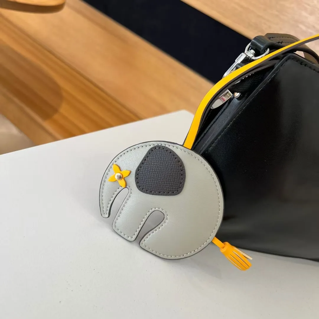 Genuine Leather Elephant  Keychain with Lanyard Fashion Bag Pendant Exquisite High-end Car Hanging Ornaments