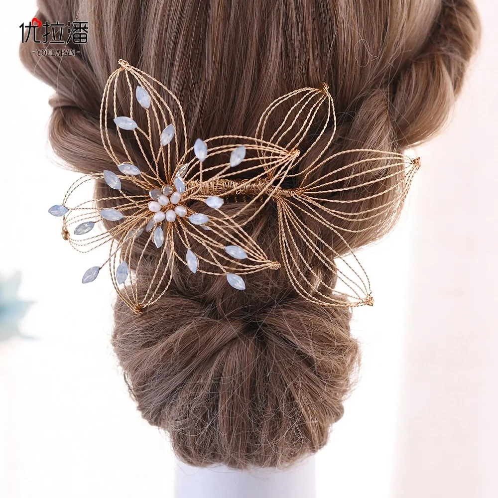 Bridal Headdress Side Clip Hollow Leaf Hair Comb Insert Comb Hair Clip Jewelry Hair Accessories for Women Pearl Hair Accessories