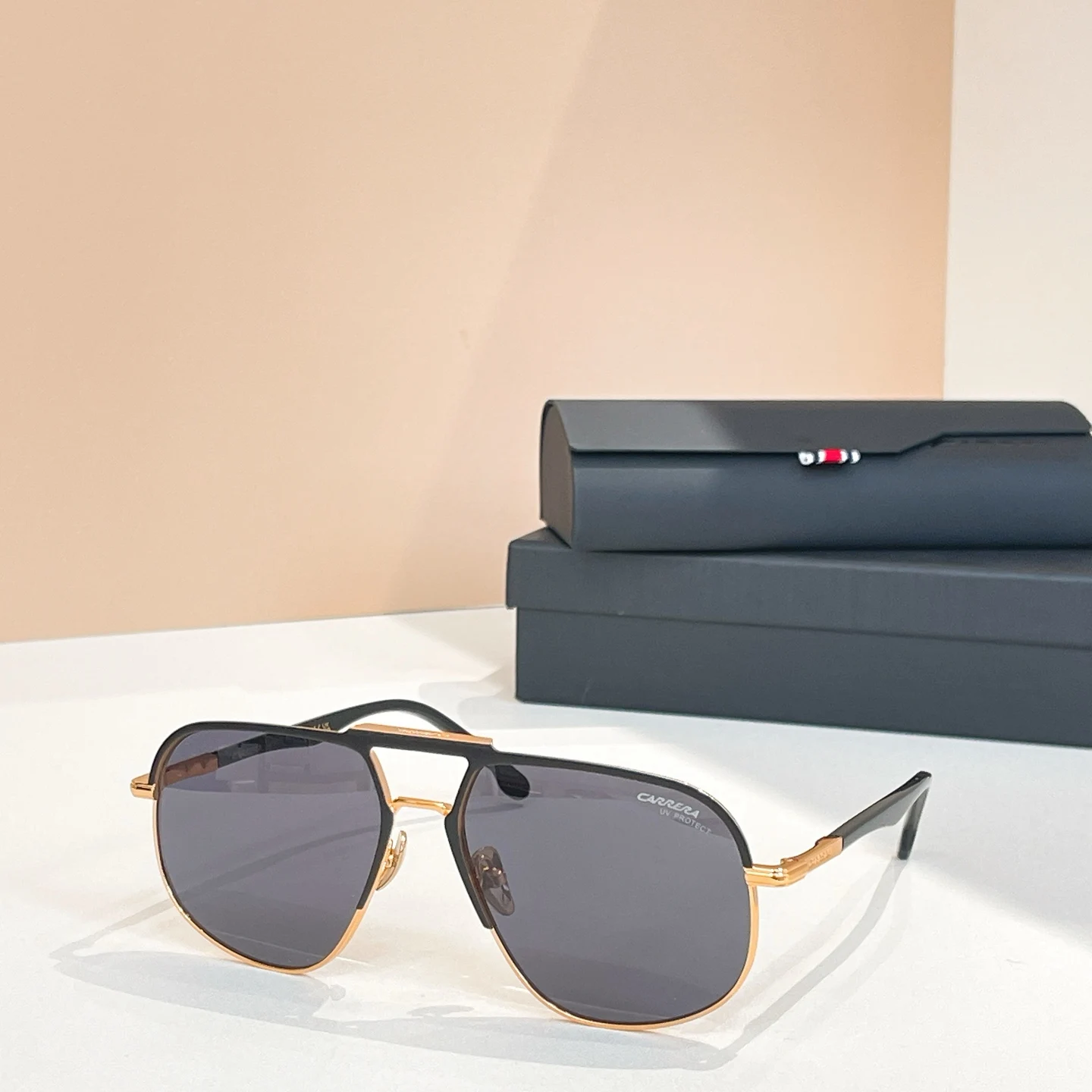 نظارات شمسية كاريرا ريترو غير منتظمة للرجال بإطار معدني كلاسيكي نظارات شمسية للرجال بتصميم علامة تجارية عصرية نظارات قيادة خارجية