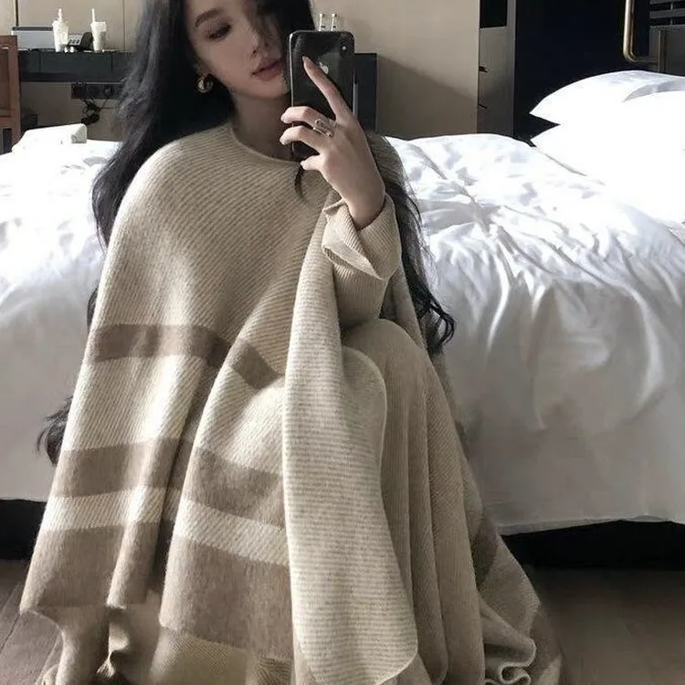 

Осенние и зимние шали носятся с новым высококачественным модным шарфом-накидкой из полосатой шерсти, вязаным в иностранном стиле, для стильных женщин.