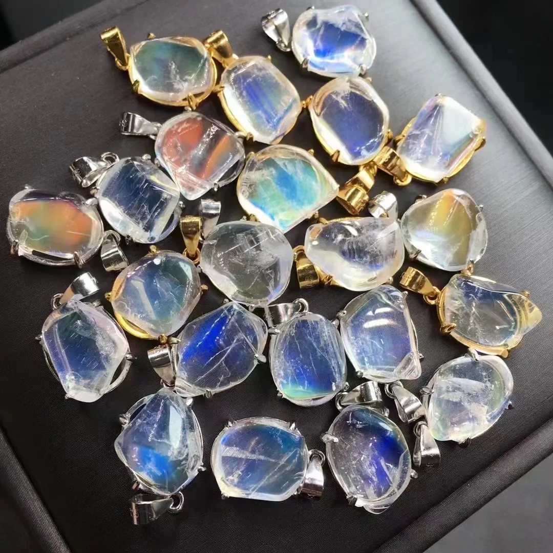 Unit One Piece 925 Silver Buckle With Good Quality Natural Madagascar Rainbow Moonstone Crystal Healing Random Shape Pendant