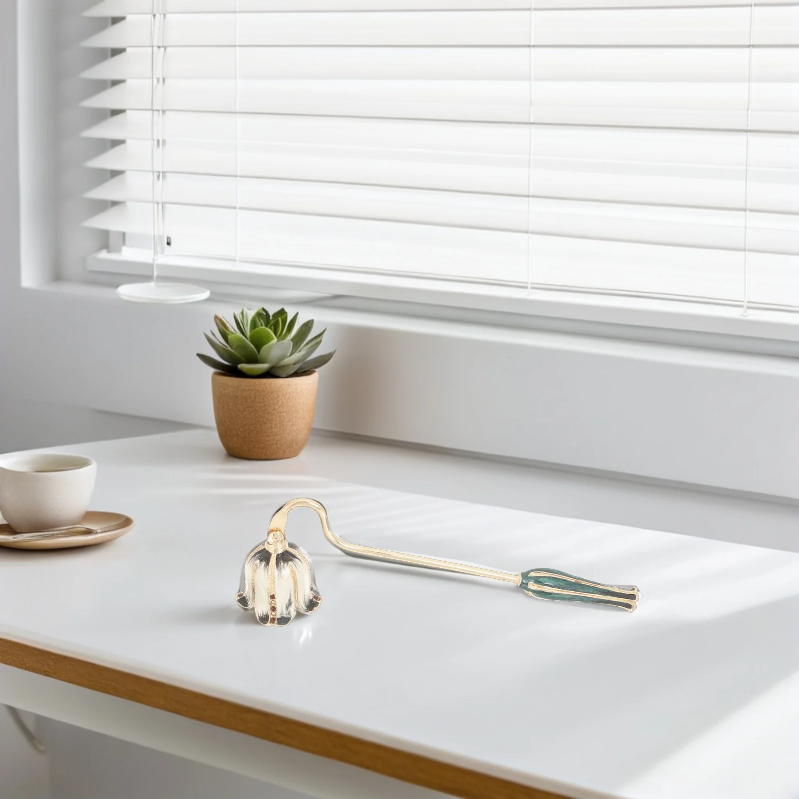 Snuffer Long Handle Premium Metal Wick Extinguisher Safe Accessories for Scented Aromatherapy Jar Tea Light