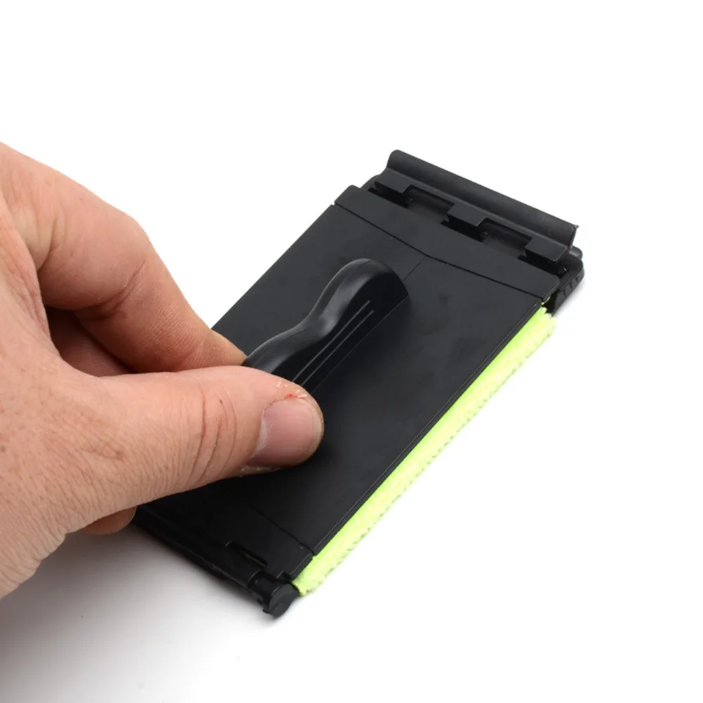 

Guitar Strings Scrubber Fretboard Cleaner Tool for Acoustic Electric Bass Portable Durable Maintenance Care Kit