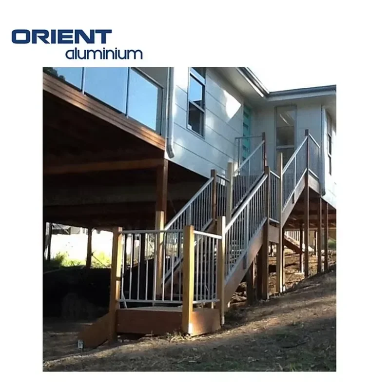 Sleek Modern Powder Coated Aluminum Balcony Railing & Fence for Villa & Garden