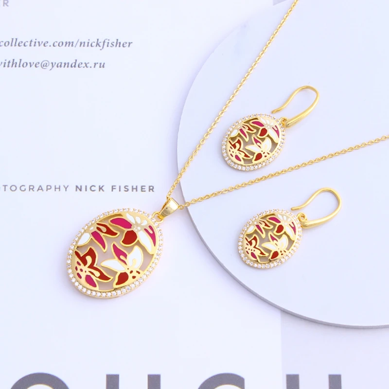 

FS New Enamel Retro Copper Material Ladies Pendant Necklace Earring Jewelry Set Birthday Gift