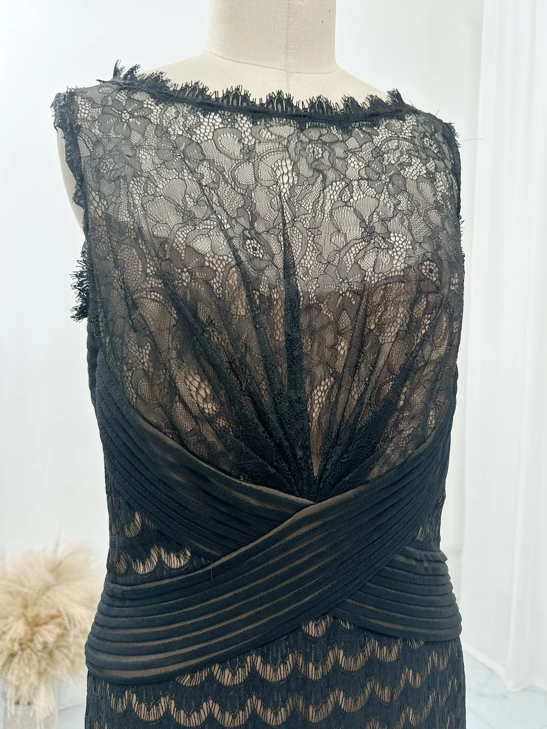 High -End Evening Dress Black Eyelashes Lace Long Slim Night Dress M1227