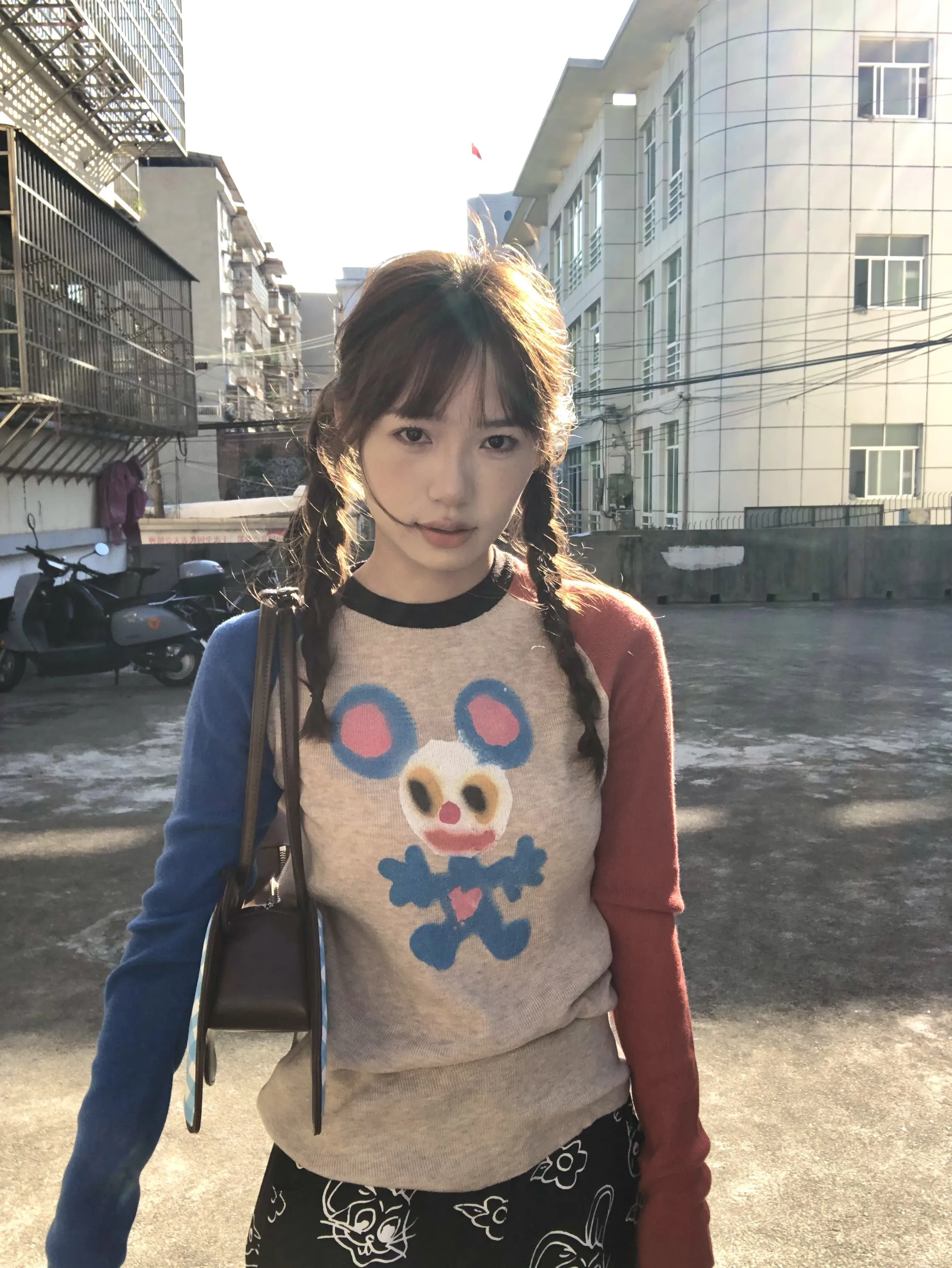 Karrram Japanische Y2k Gestrickte Tops Vintage Harajuku Graffiti Print Langarm T-shirt 2000er Jahre Ästhetik Gerippte Patchwork Tops 90er Jahre – Detail 5