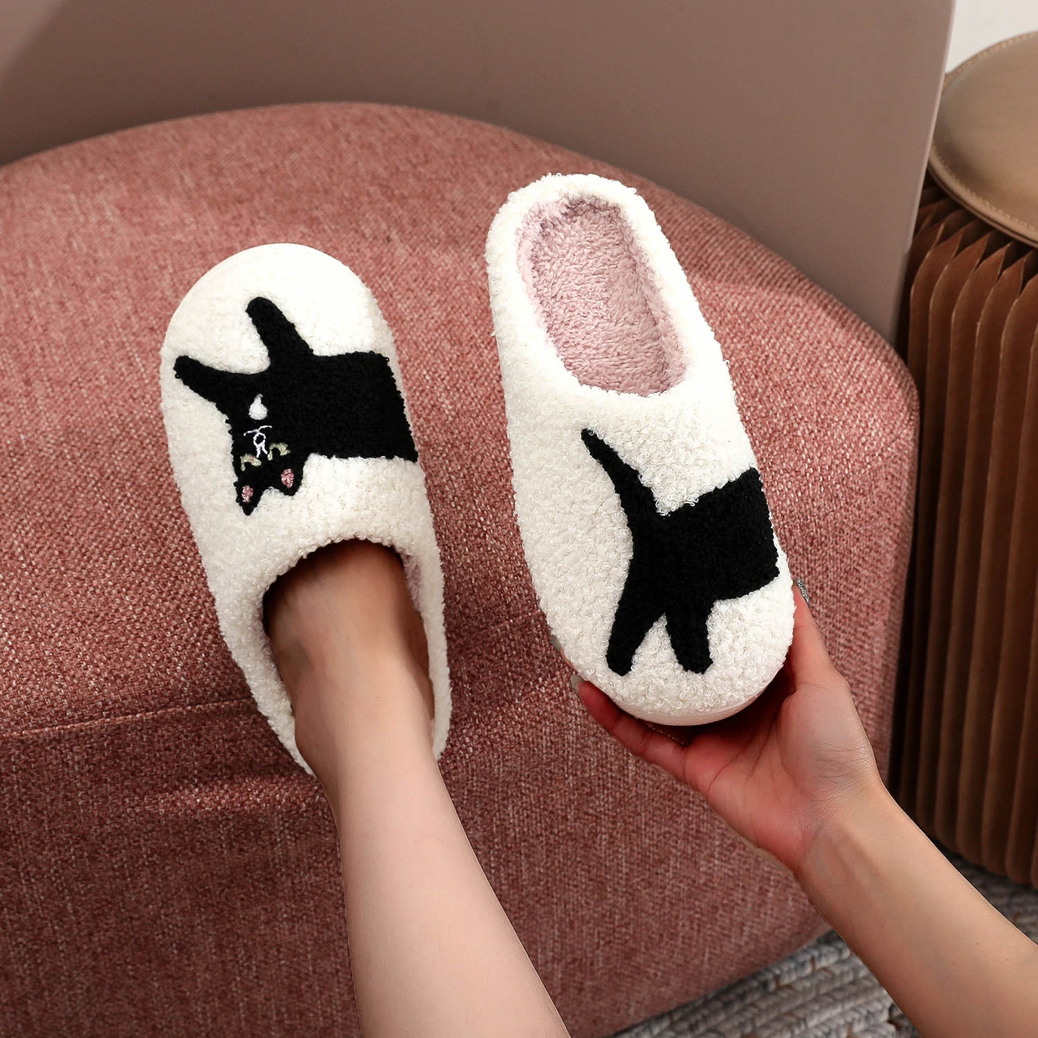 Black Cat Pet Pattern Fine Embroidery stuffed Home Platform Cozy Wool Cotton Slippers Cute Autumn Winter Warm Non-slip Indoor Slippers Pet Mom Gift