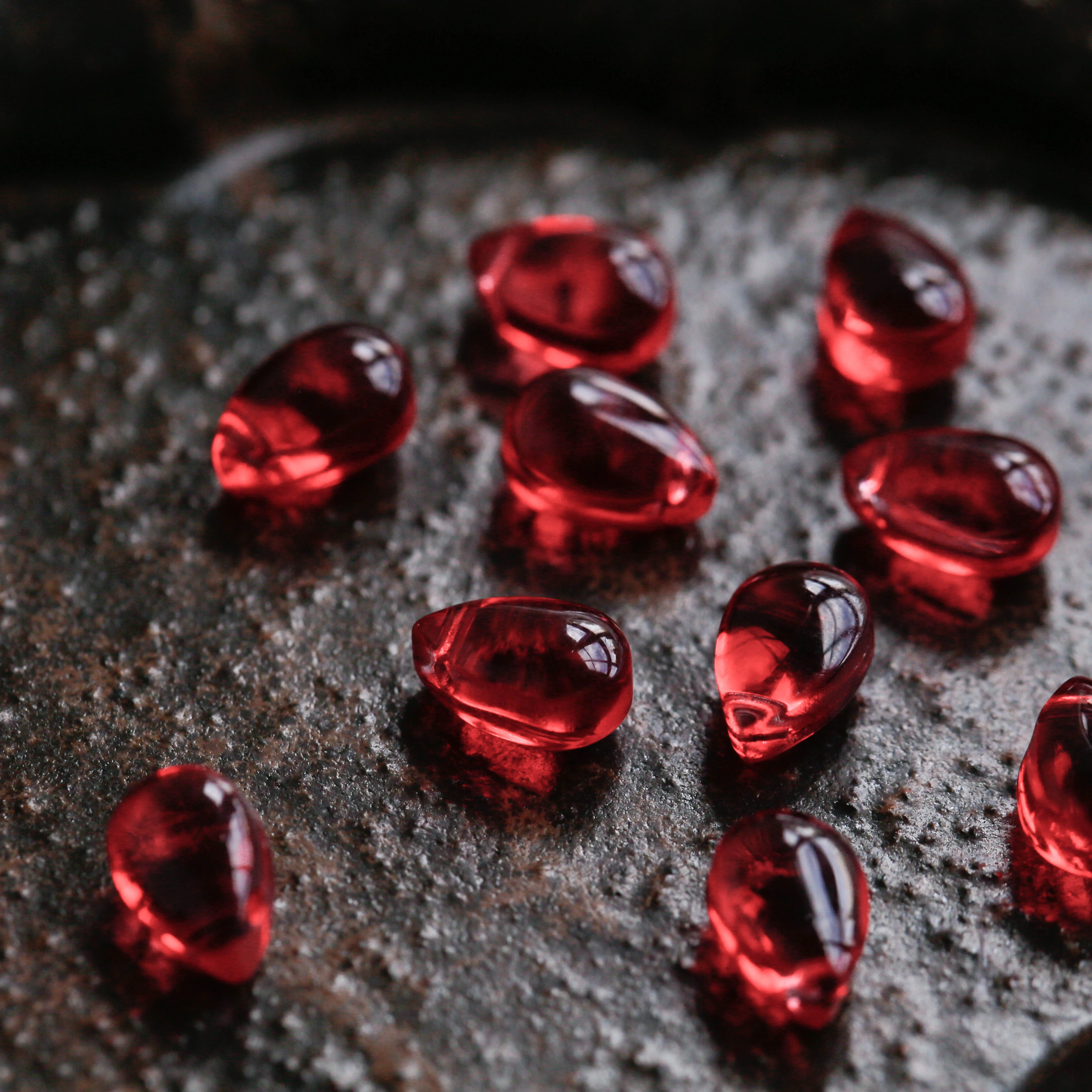 10pcs Translucent Red Teardrop Pomegranate Beads, Water Drop Beads, Jewelry Making, DIY Earring Materials