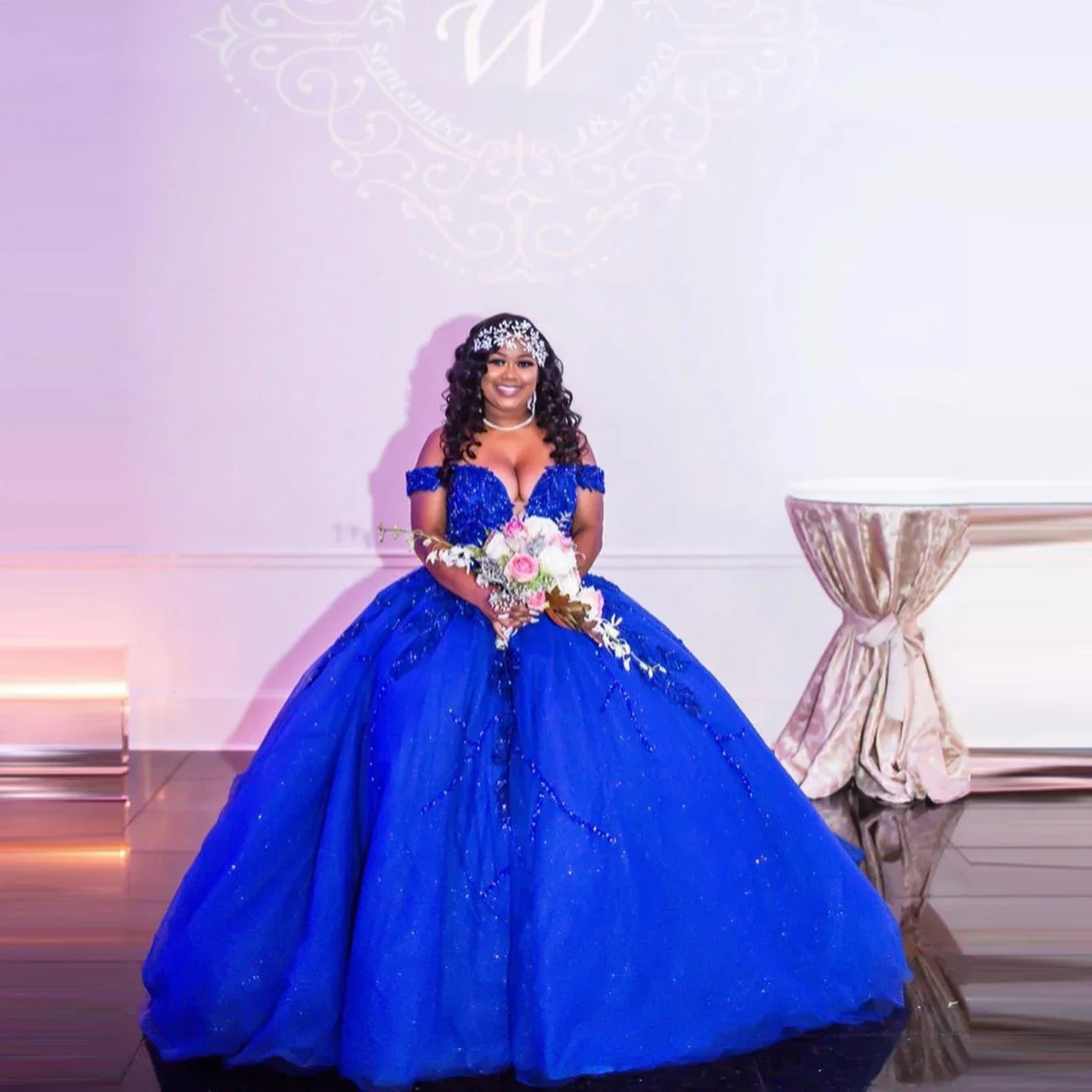 

Customized Off The Shoulder Royal Blue Wedding Dresses Robe Mariée Ballgown Plus Size Sweetheart Lace Appliques Bridal Gown