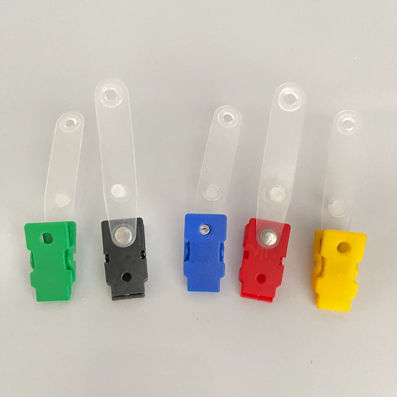 10 pz/pacco 5 colori nuova Clip di plastica del distintivo con la cinghia a scatto per gli accessori di cura dipendenti passare appendere il titolare della carta di identità