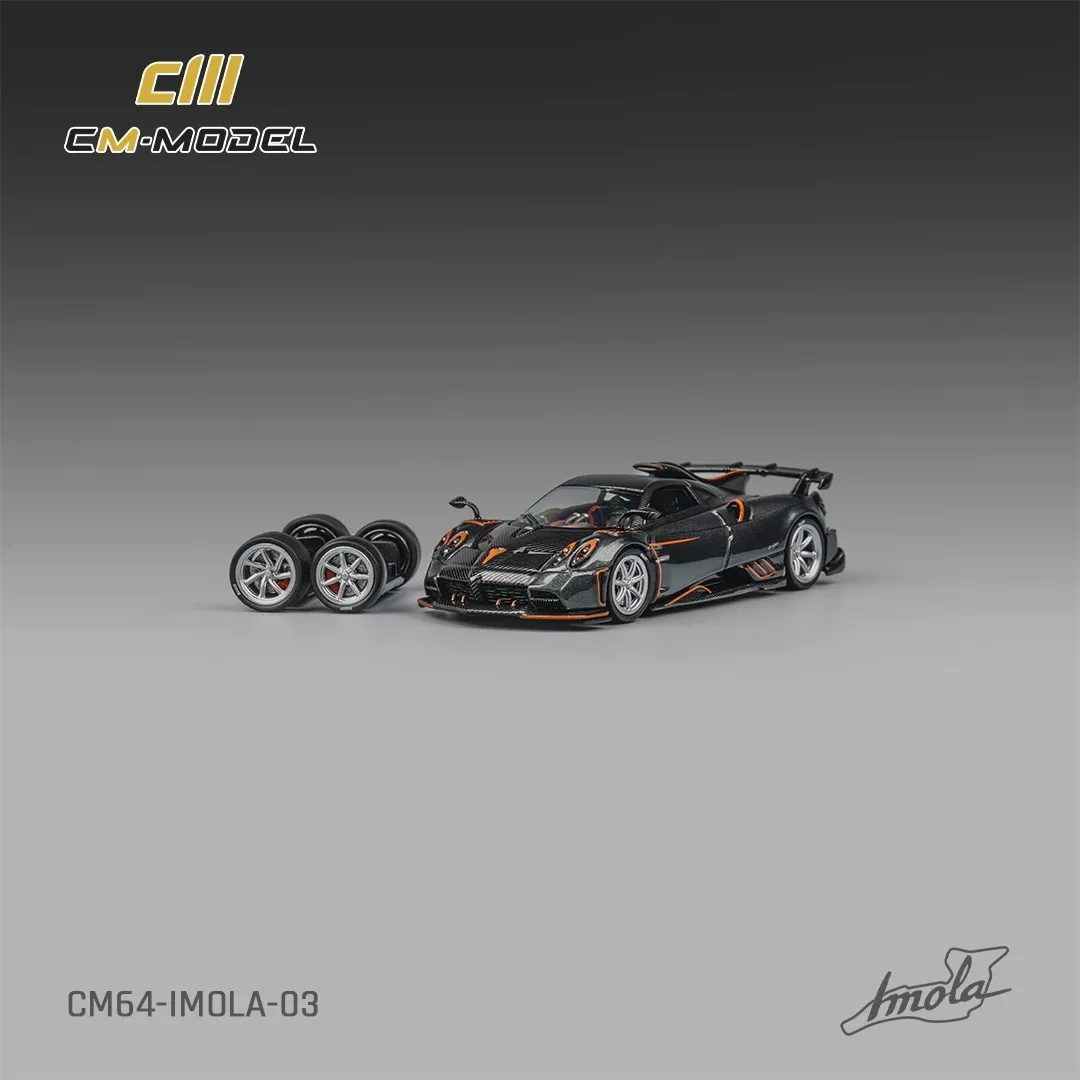 CM 1:64 Pagani Imola Automodell aus Metallic-Grau/Goldlegierung