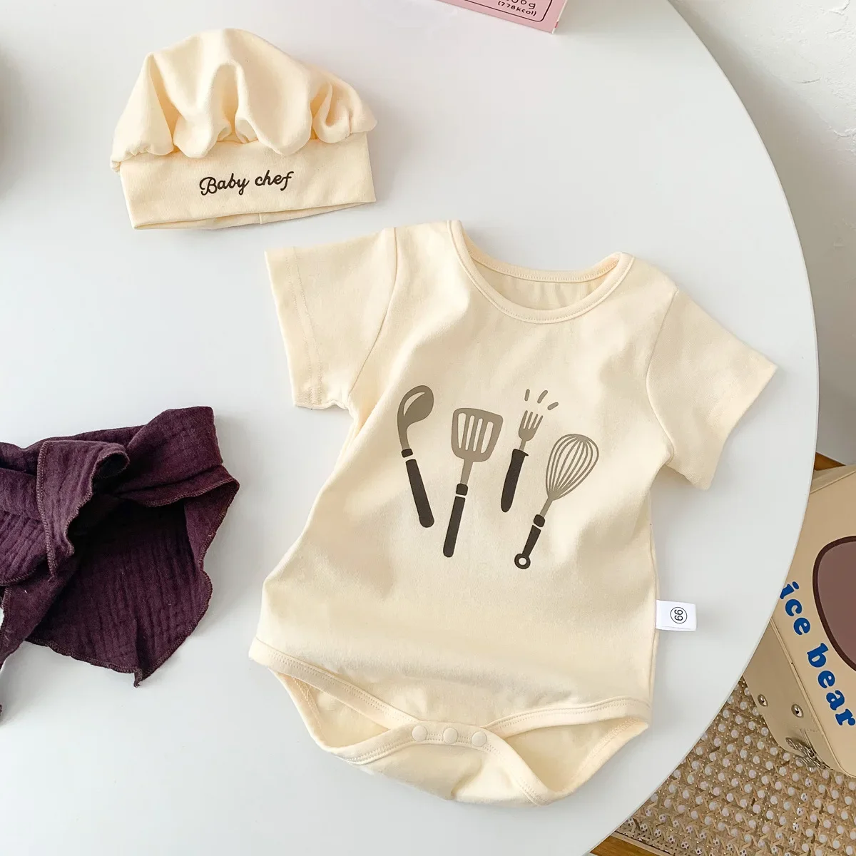 

2024 Summer Baby Chef Style Harper Children's Short Sleeved Bodysuit Set Newborn Outwear Fashion Baby Costume