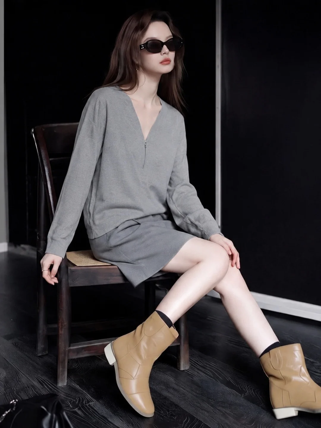 Comfortable Long Sleeve V-Neck T-Shirt European Style Autumn Design Commute Versatile Slimming Top Soft Silk Material