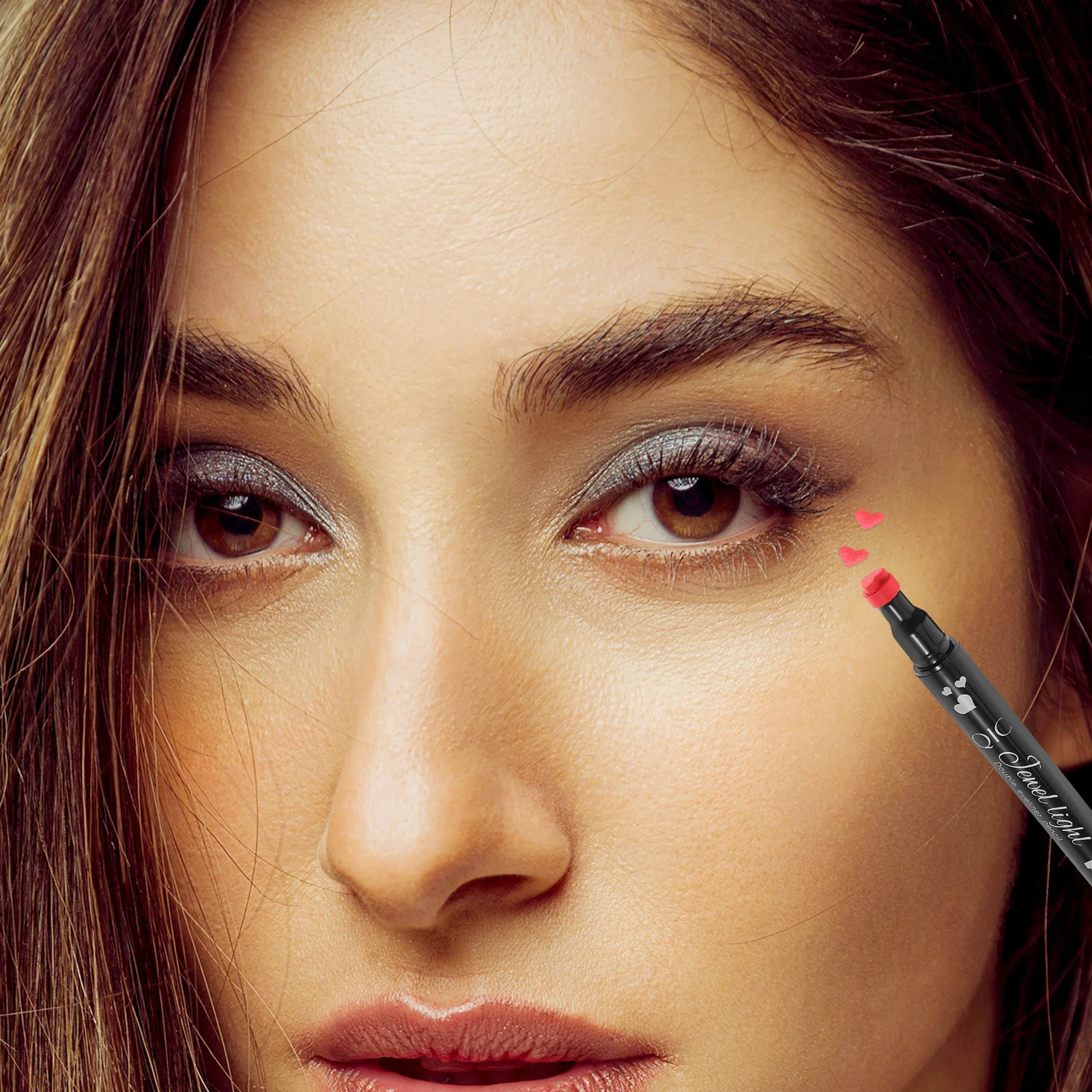 Lápiz Delineador de ojos líquido rojo resistente al agua, herramienta de maquillaje de ojos de secado rápido de larga duración con sello de corazón para uso fino