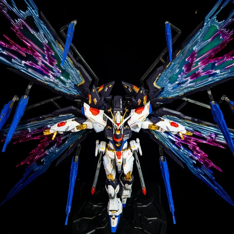 

【IN STOCK】Daban 8802S MG 1/100 Assembly Model Kit Strike Freedom MB Soul Blue Ver Style Color Action Figures Plastic Model Toys