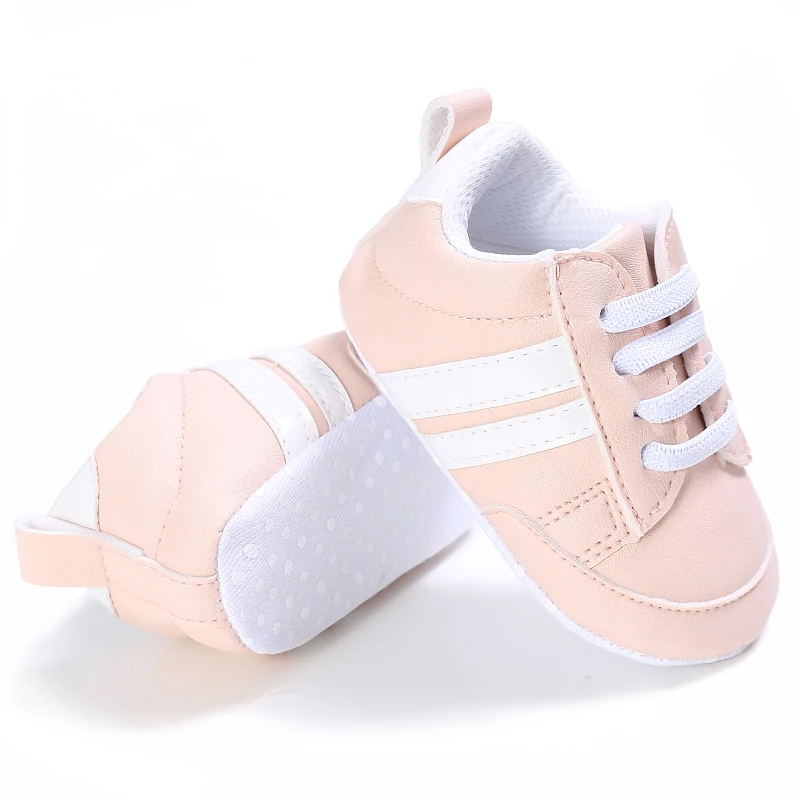 Erste Sportschuhe mit Streifenmuster aus PU-Material für Jungen und Mädchen, geeignet für Babys im Alter von 0 bis 18 Monaten, mit weicher Sohle, bequem und leicht. – Detail 17