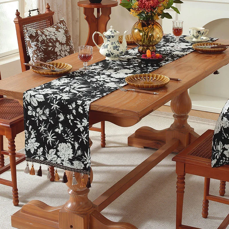 High-End Retro Flower Printing Table Runner Pastoral Dust-Proof Long Tablecloth with Tassels Party Wedding Dining Decoration